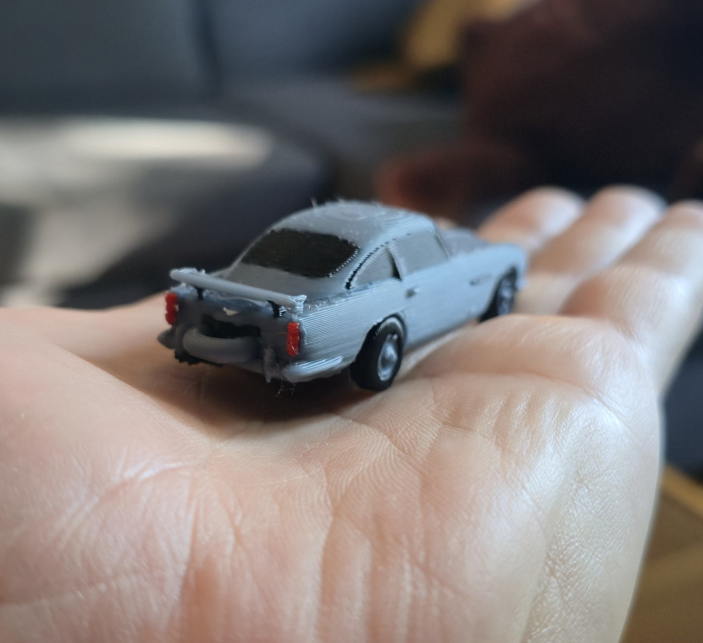 Aston Martin DB5 Keychain